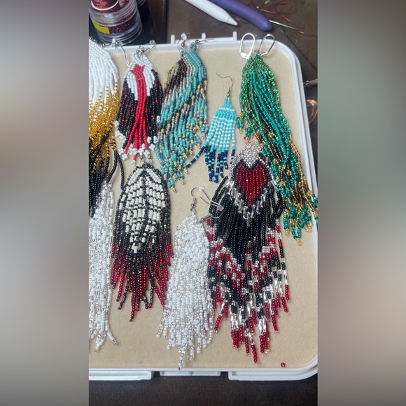 Valentines earrings Handmade by tracielyn with glass seed beads - Picture 9 of 10